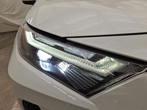 Used 2023 Toyota RAV4 SE w/ Convenience Package image 28