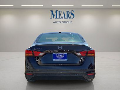 Used 2025 Nissan Altima 2.5 SV