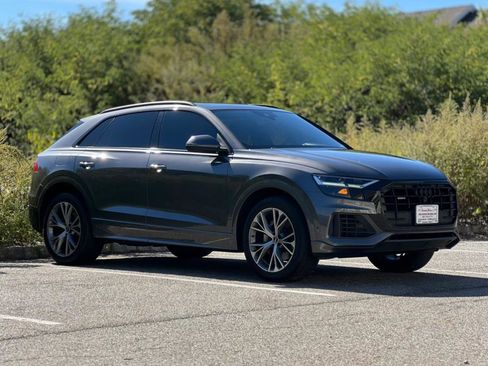 Used 2021 Audi Q8 Premium w/ Black Optic Package image 2