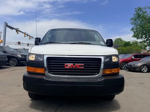 Used 2011 Chevrolet Express 2500 RWD image 6