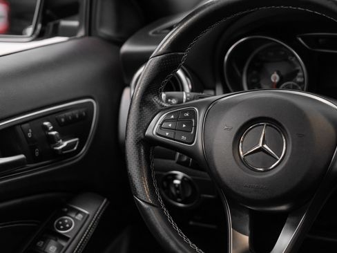 Used 2018 Mercedes-Benz GLA 250 4MATIC image 17