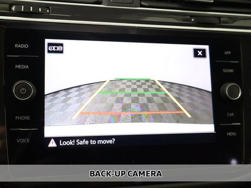Used 2024 Volkswagen Tiguan SE FWD image 6
