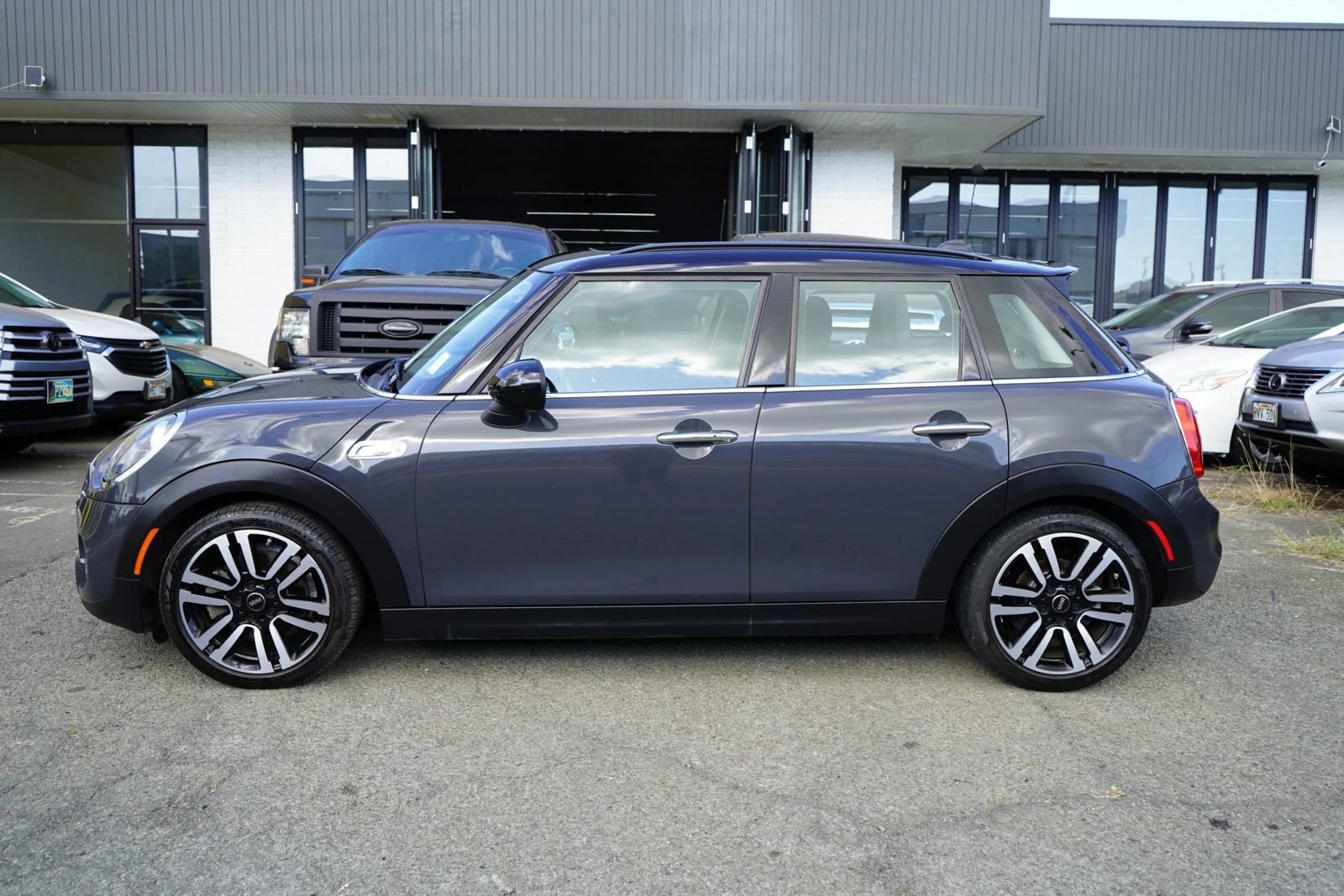 Used 2019 MINI Cooper S FWD image 2
