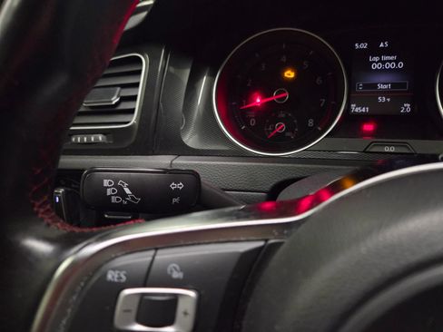 Used 2016 Volkswagen GTI Autobahn w/ Lighting Package (SEL) FWD image 22