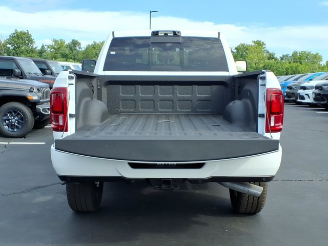 New 2026 RAM 3500 Big Horn AWD/4WD image 17