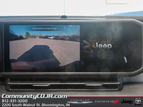 New 2025 Jeep Gladiator Sport image 17