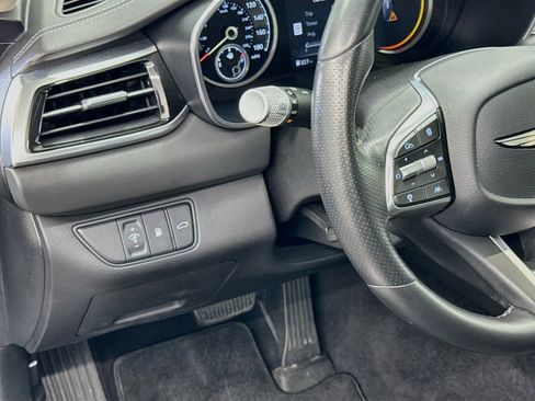 Used 2025 Genesis G70 2.5T RWD image 17