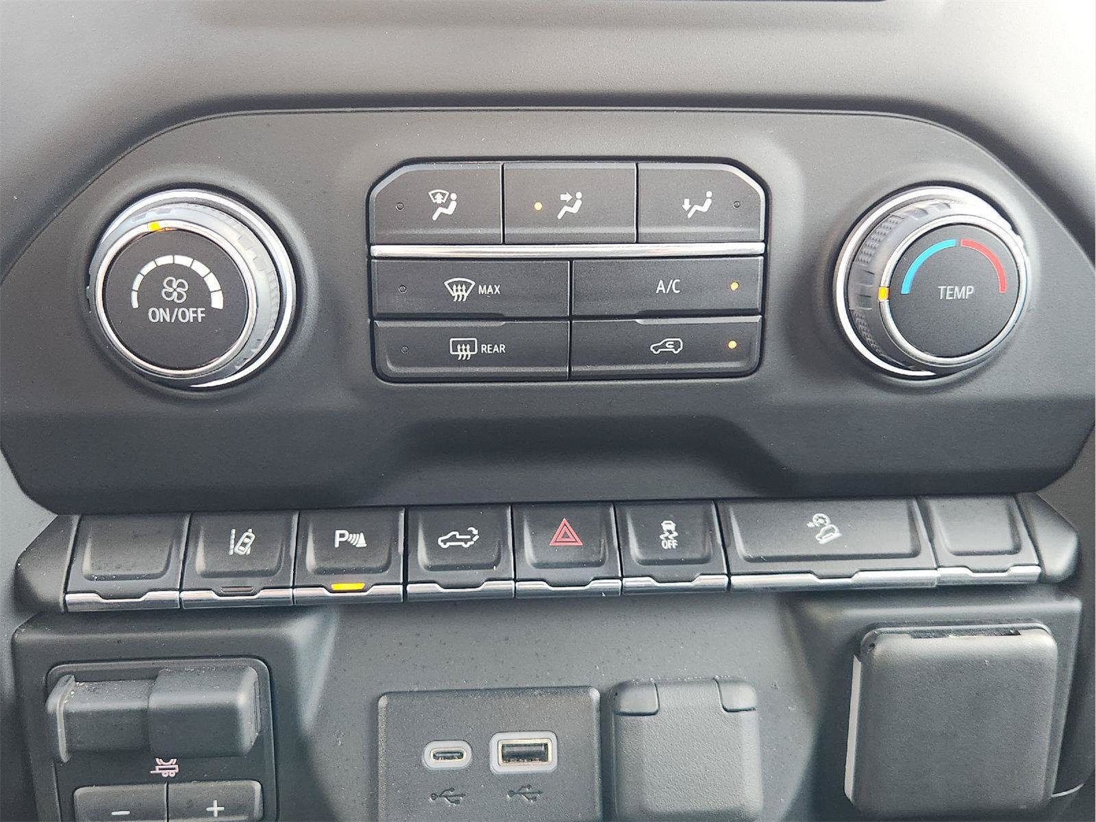 Used 2024 Chevrolet Silverado 2500 Custom w/ Custom Convenience Package AWD/4WD image 19