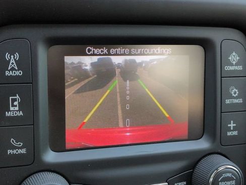 Used 2018 Jeep Compass Latitude FWD image 21