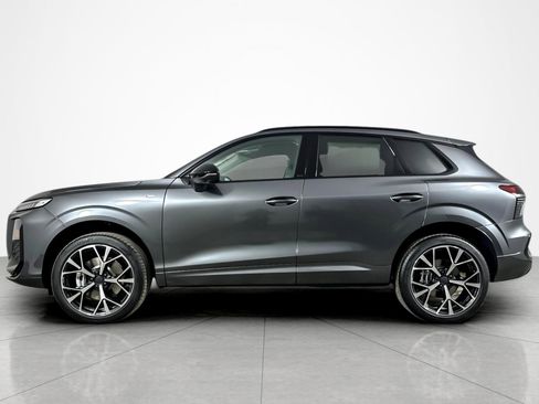 New 2026 Audi Q3 quattro 2.0T AWD/4WD image 3