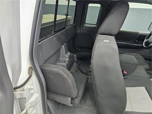 Used 2010 Ford Ranger XLT image 12