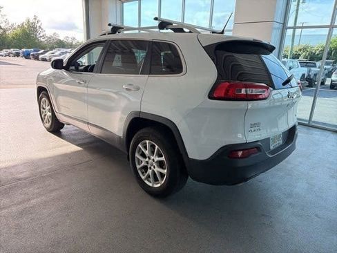 Used 2016 Jeep Cherokee Latitude w/ Comfort/Convenience Group AWD/4WD image 7