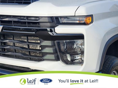 Used 2025 Chevrolet Silverado 3500 W/T AWD/4WD image 5