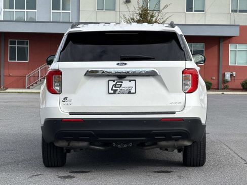 Used 2023 Ford Explorer XLT image 26