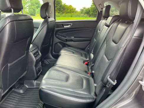 Used 2017 Ford Edge Titanium w/ Equipment Group 301A AWD/4WD image 22
