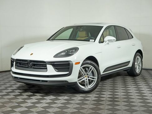 Certified 2025 Porsche Macan w/ Premium Package Plus AWD/4WD image 1