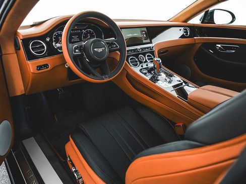 Used 2024 Bentley Continental GT image 11