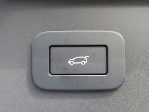 Used 2023 Land Rover Range Rover Velar R-Dynamic S AWD/4WD image 24