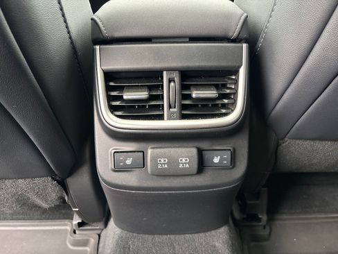 Certified 2022 Subaru Outback Limited image 31