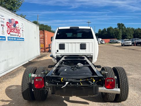 New 2026 RAM 4500 Tradesman w/ Chrome Appearance Group image 4