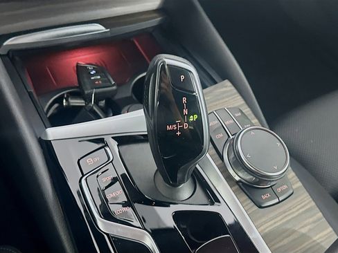 Used 2022 BMW 530i w/ Premium Package image 24