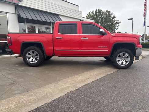 Used 2017 GMC Sierra 1500 SLT image 3