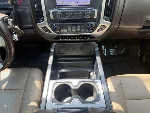 Used 2018 GMC Sierra 1500 SLT AWD/4WD image 18