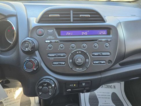 Used 2013 Honda Fit Sport image 21