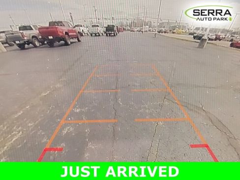 Certified 2025 GMC Acadia AT4 w/ Luxury Package AWD/4WD image 32