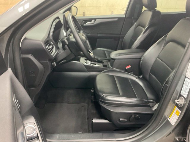 Used 2025 Ford Escape Platinum AWD/4WD image 7