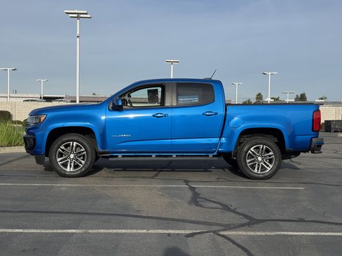 Used 2021 Chevrolet Colorado W/T w/ Custom Special Edition image 4