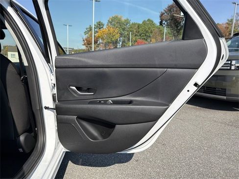 New 2026 Hyundai Elantra Blue image 16