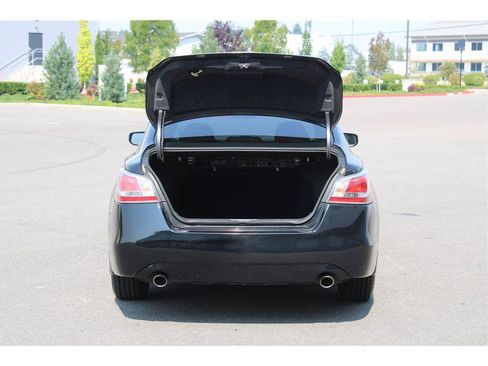 Used 2014 Nissan Altima 2.5 S w/ Sport Value Package FWD image 29