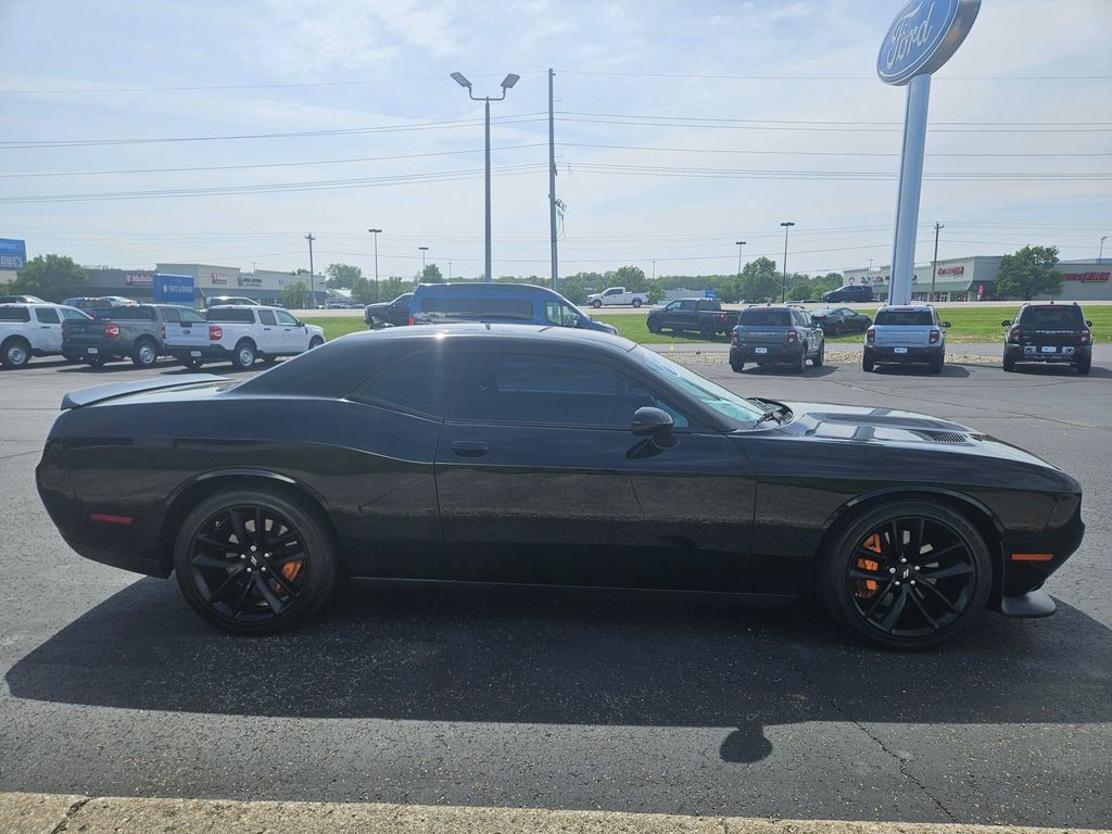 Used 2022 Dodge Challenger GT w/ Plus Package RWD image 5