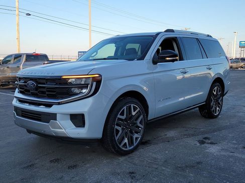 New 2025 Ford Expedition Platinum w/ Platinum Ultimate Package image 8