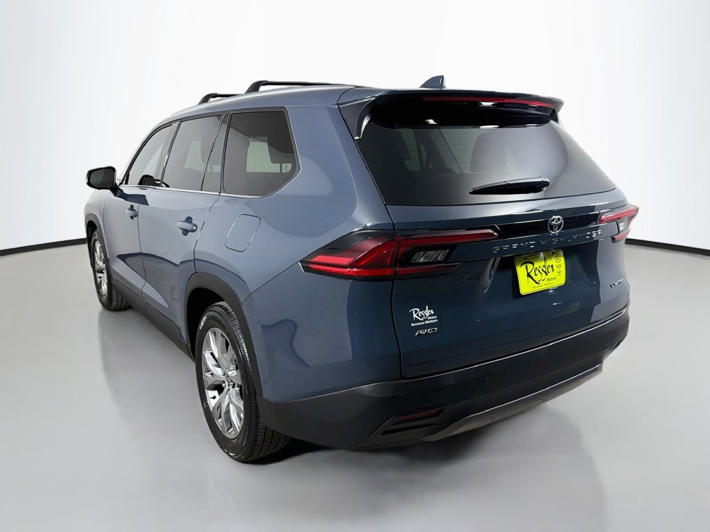 Used 2025 Toyota Grand Highlander AWD image 8