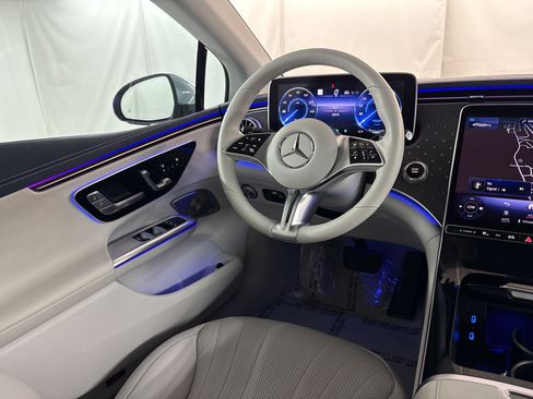 Certified 2023 Mercedes-Benz EQE 500 4MATIC Sedan image 28