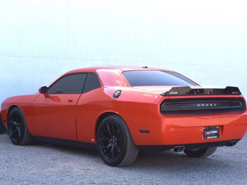 Used 2010 Dodge Challenger SRT8 w/ SRT Option Group II RWD image 38