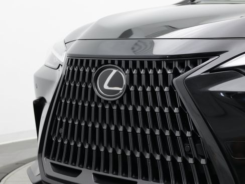 Used 2025 Lexus NX 250 FWD w/ Towing Package (2000 Lbs) image 8