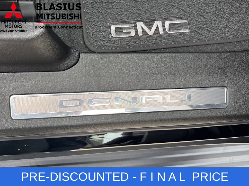 Used 2026 GMC Yukon Denali w/ Sun & Power Step Package AWD/4WD image 54