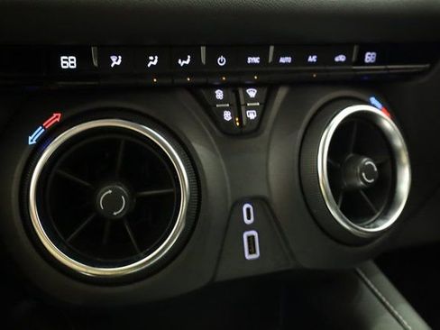 Used 2023 Chevrolet Blazer LT image 24