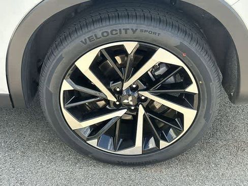 Used 2024 Mitsubishi Outlander SE AWD/4WD image 5