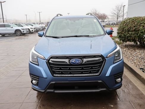 Used 2022 Subaru Forester Limited image 3