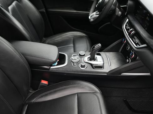 Used 2020 Alfa Romeo Stelvio Sport w/ Cold Weather Package image 20