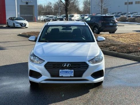 Used 2018 Hyundai Accent SE image 2