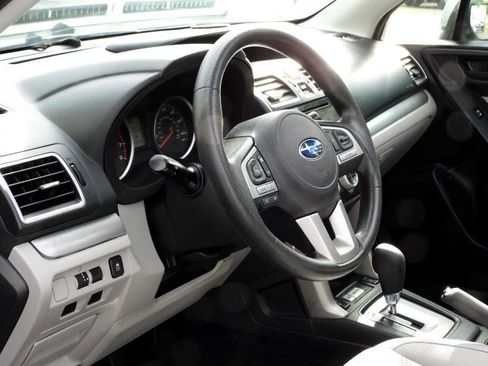 Used 2017 Subaru Forester 2.5i Premium w/ All-Weather Package image 27