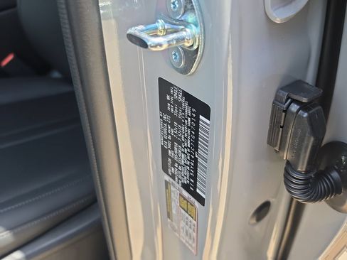 New 2026 Kia Sorento S FWD image 33