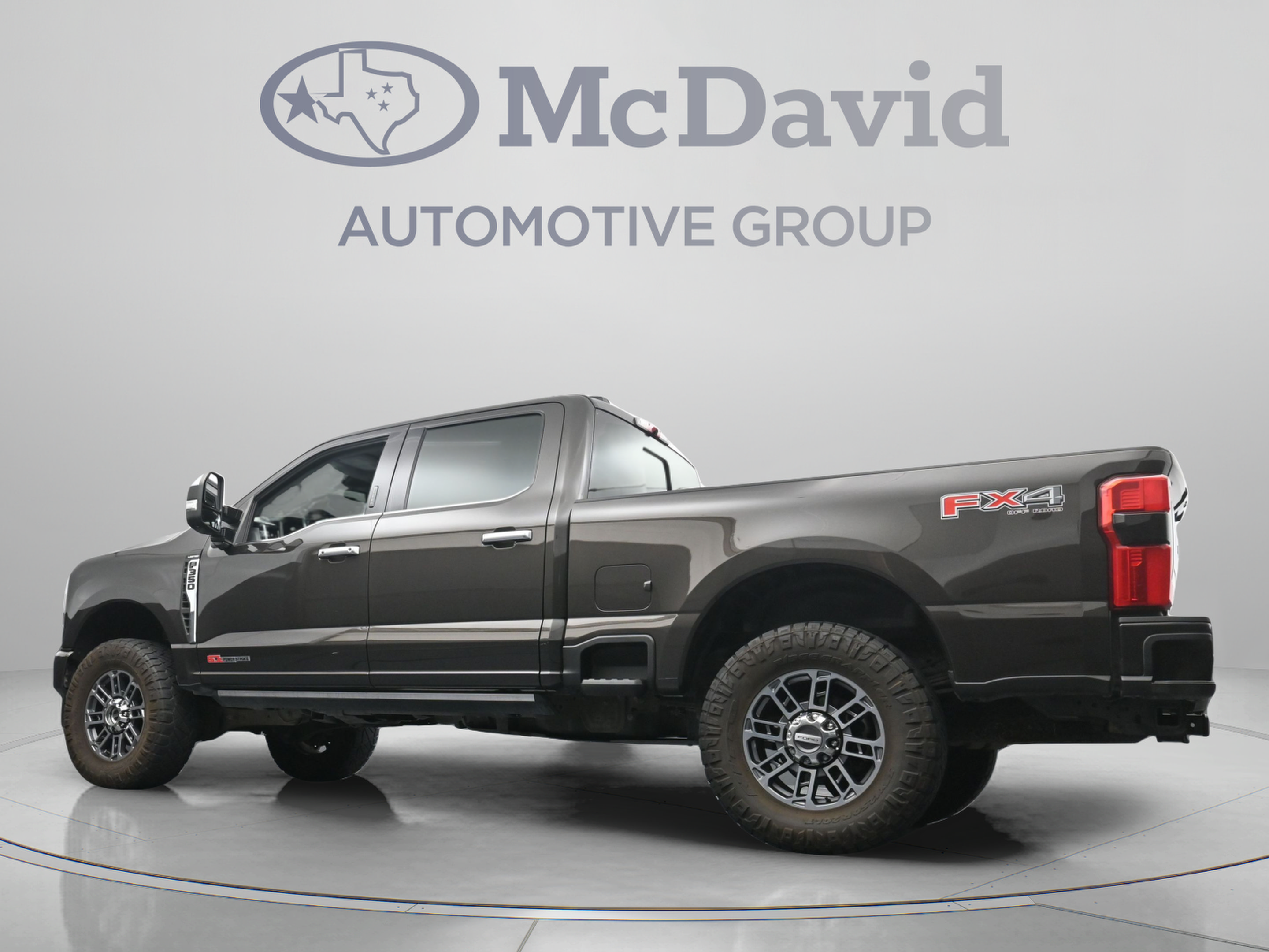 Used 2024 Ford F350 Limited w/ FX4 Off-Road Package AWD/4WD image 29