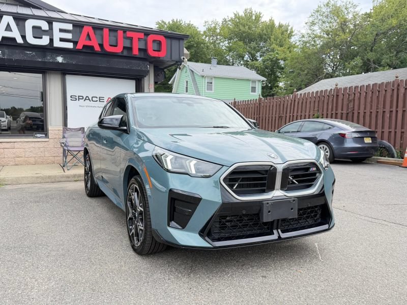 Used 2024 BMW X2 M35i AWD/4WD image 4
