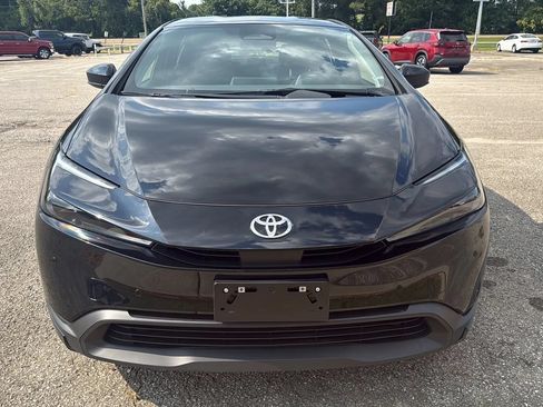 Used 2025 Toyota Prius LE FWD image 8